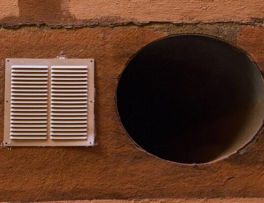 Kapilarne ściany chłodząco-grzewcze w tynku glinianym – cicha klimatyzacja, naturalny design i niskie rachunki