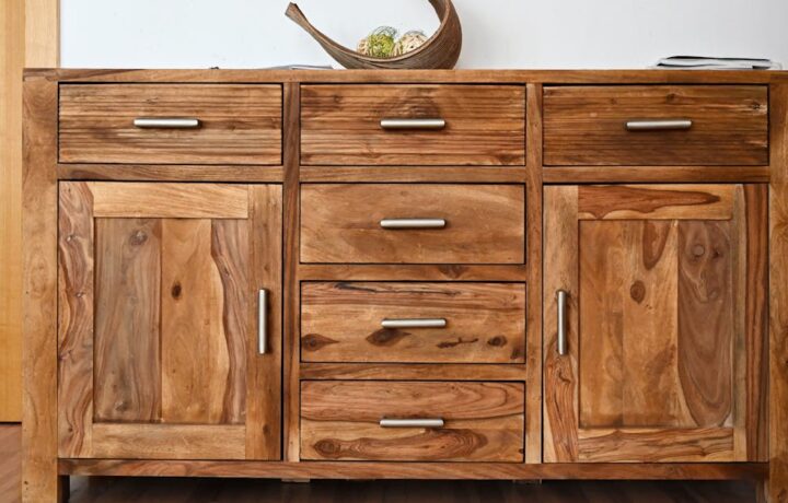 Kredens chłodzący bez prądu: szafka z materiałem zmiennofazowym (PCM) do owoców, serów i napojów