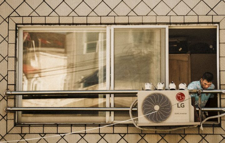 Chłodzące ściany z gliny 24 V – kapilarne panele DC zamiast klimatyzacji w mieszkaniu