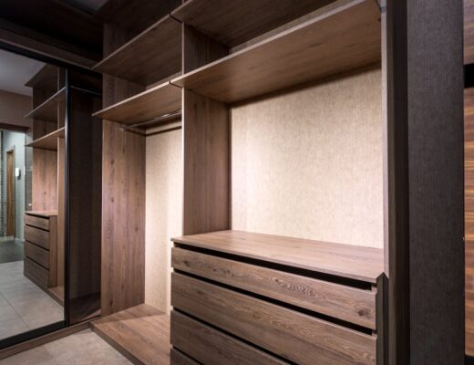 Drzwi i panele z materiałami zmiennofazowymi – niewidoczny magazyn ciepła i chłodu w mieszkaniu