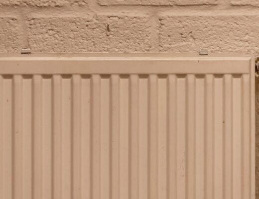 Meble z PCM – pasywna klimatyzacja ukryta w szafie i zagłówku łóżka